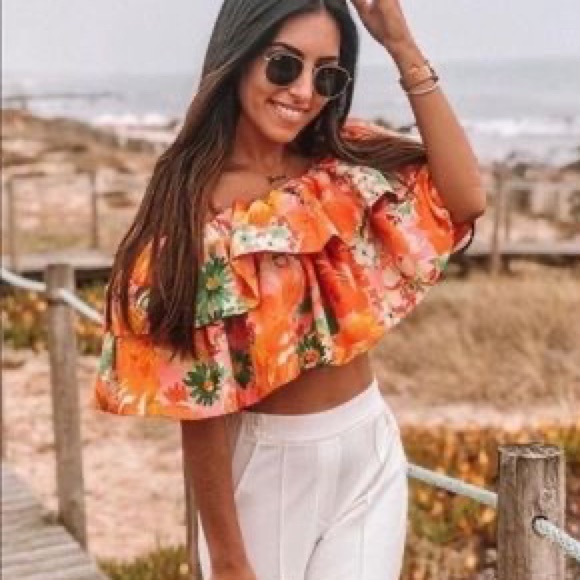 Zara Tops Zara Limited Edition Floral Print Cropped Top Poshmark